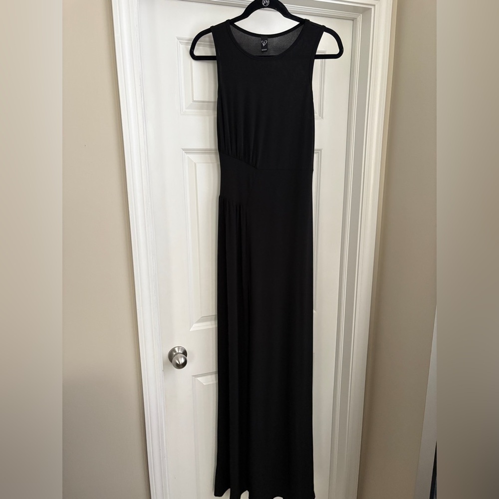 Windsor High Neck Sleeveless Stretch Body Skimming Maxi Dress Womens’s Medium